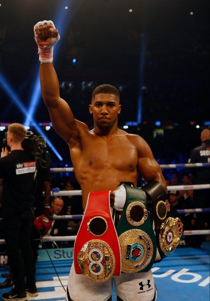  Anthony Joshua retained his belts with a tenth-round TKO against Carlos Takam