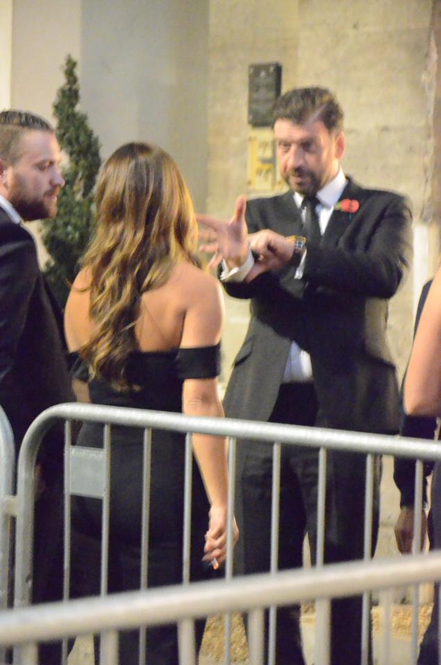  Telly favourite Nick Knowles tried to wow a mystery female with a magic trick at last night's Pride of Britain Awards