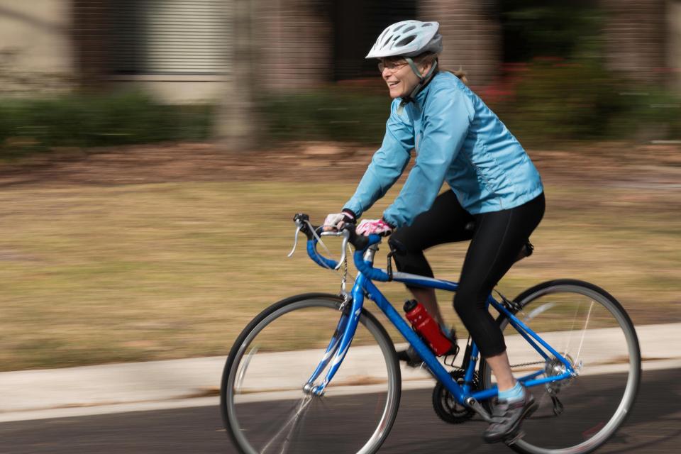  Commuting by bike to work is a good way to shape up