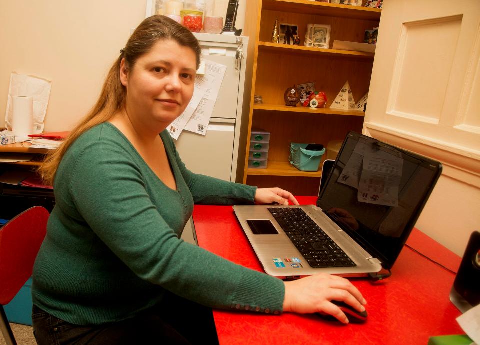  Brave Annie-Laure with her lap-top which cowardly Marvyn Mulvey had tried to rob