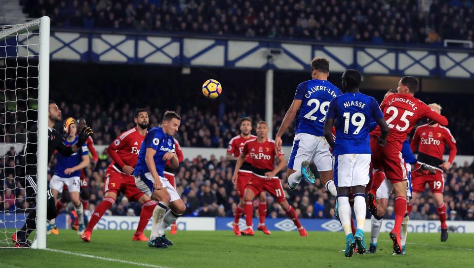  Silva saw first-hand Everton's form, after his side were beaten in the dying minutes by the Merseyside team