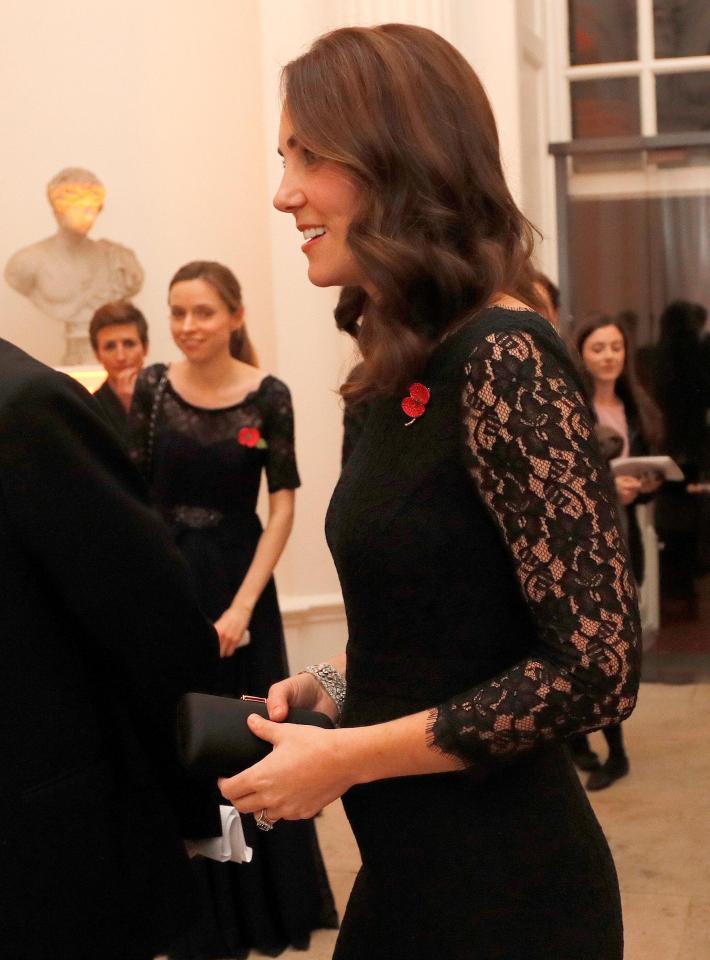  Kate showed off her growing baby bump at the gala dinner at Kensington Palace last night