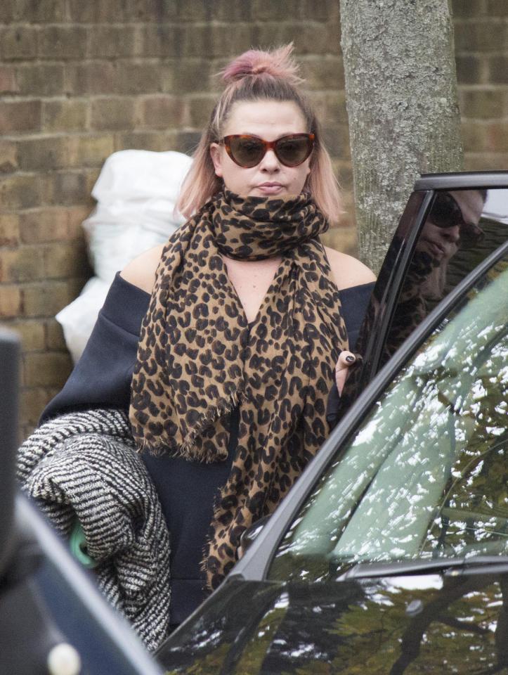  Ant's wife Lisa was spotted near the property when Dec arrived