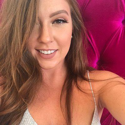  Maddy O'Reilly claims she was approached by the star about buying painkillers