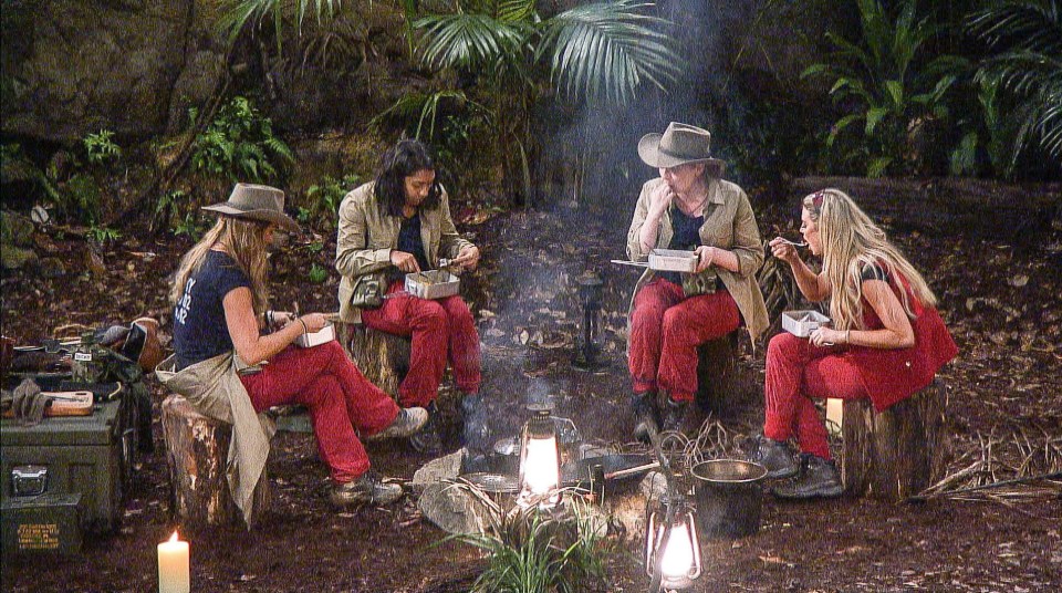 They had one last nice meal before heading into the jungle to face rations