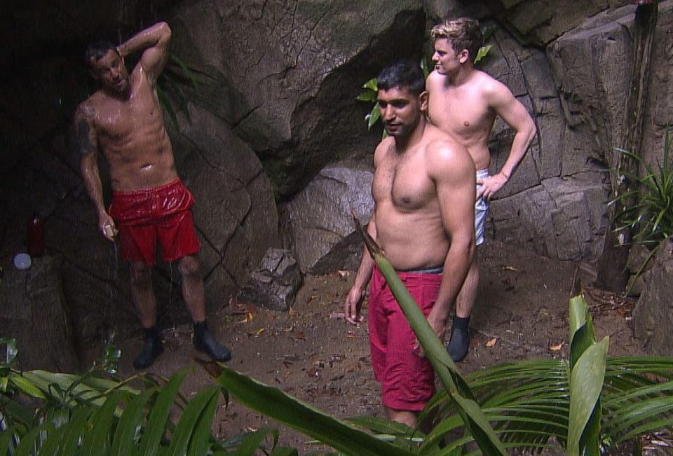  Jack, Amir and Jamie spent some time in the jungle shower together