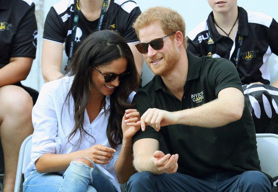  Prince Harry and Meghan Markle are officially engaged