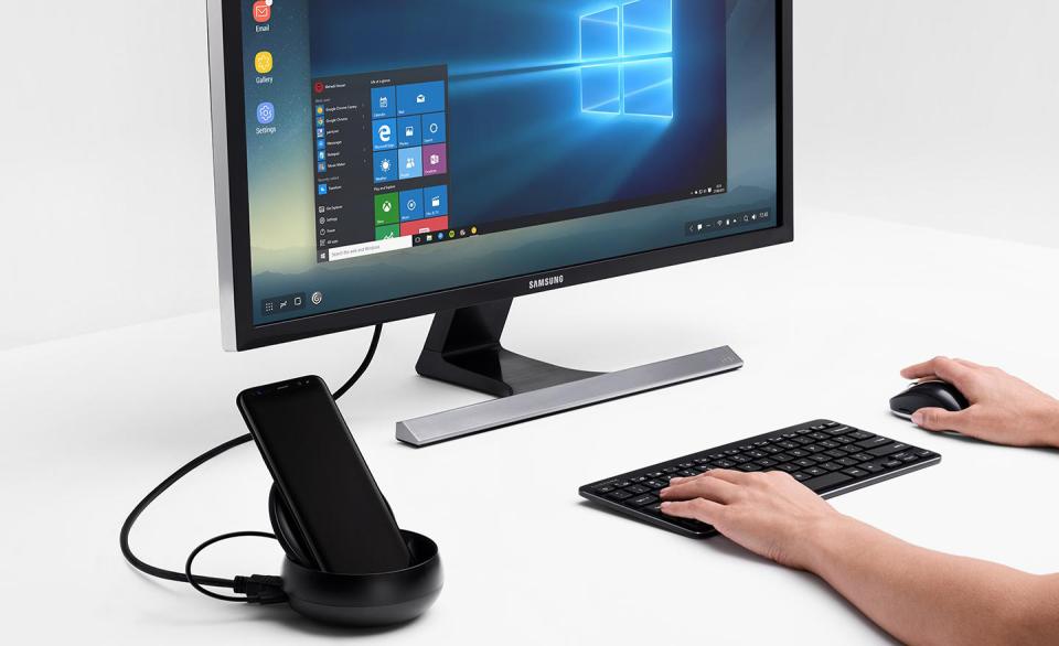 Buy a Samsung Galaxy Note 8 and get a free DeX Station device 