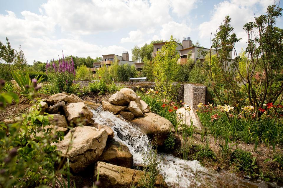  From the idyllic woodland of Villages Nature you'd never guess that Disneyland Paris is just 15 minutes away