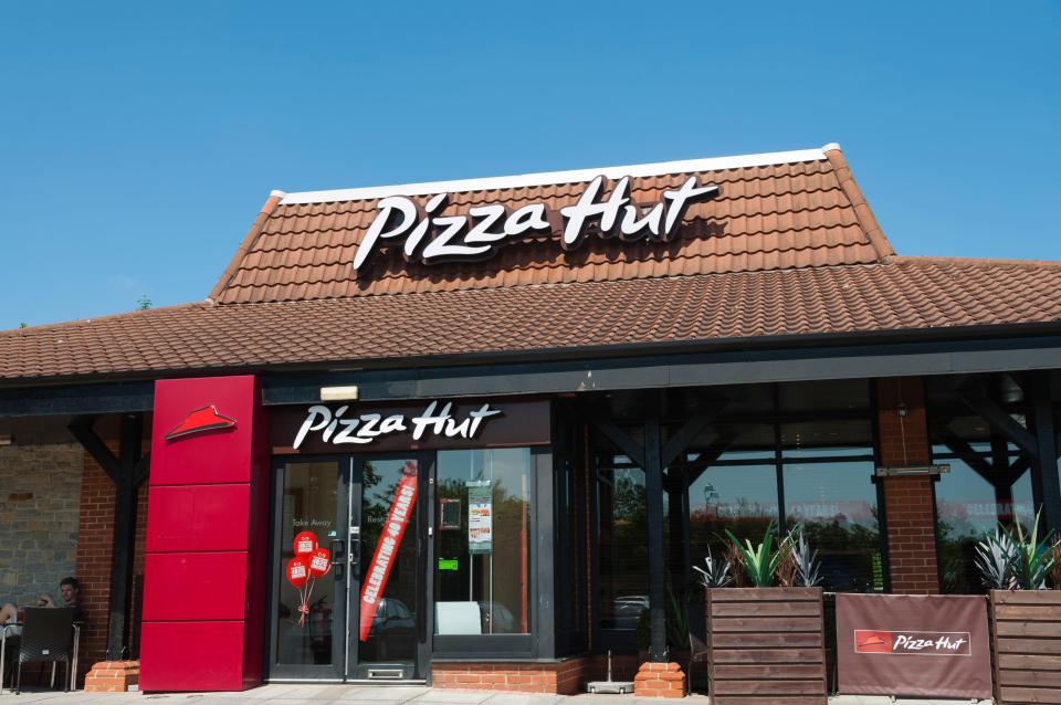  Pizza Hut recently issued an apology for offering free Pizza in The Sun on Sunday