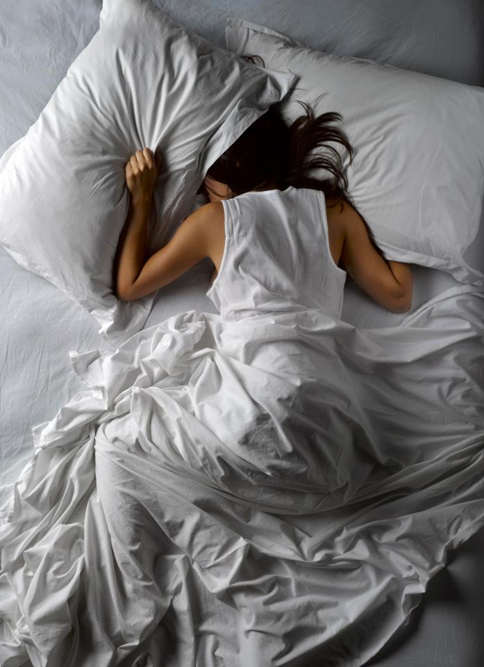 Thrashing about in your sleep and talking, screaming or kicking out could be an early warning sign of Parkinson's disease and dementia, experts have warned