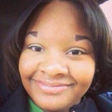  This girl's eyebrows are so far apart, it's almost like they're avoiding one another