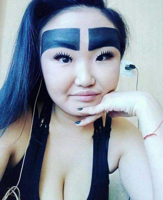  Perhaps this girl's eyebrows inspiration was a headband from a 1980s aerobics video