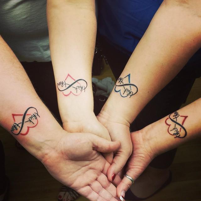  This sweet heart tattoos shows these pals will stick by one another through 'thick and thin'