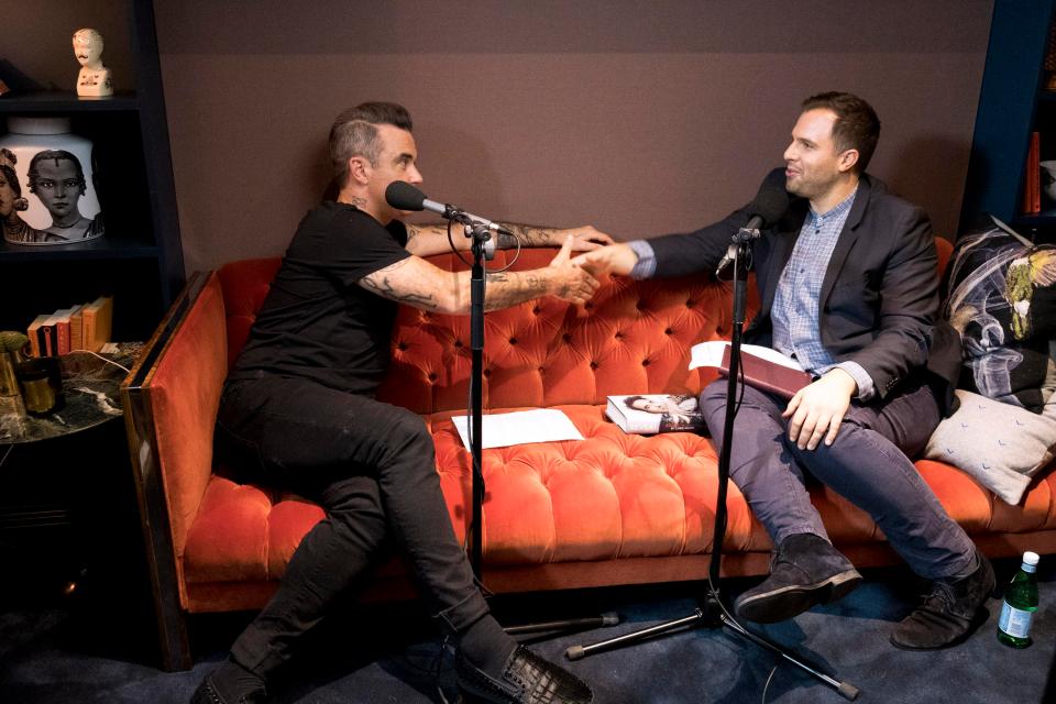  Robbie talking to Dan Wootton for the Bizarre Life podcast