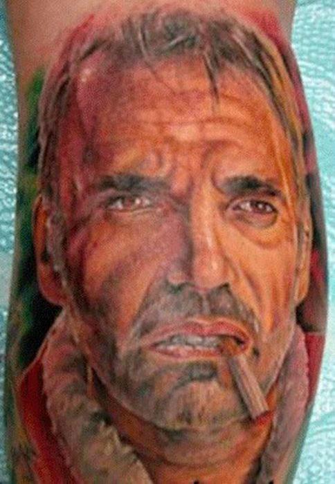  A portrait of Billy Bob Thornton dressed as Bad Santa makes for a piece of bold body art