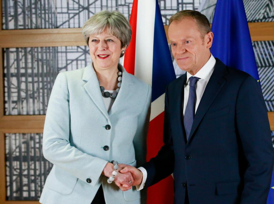  Donald Tusk and the EU's team want the outline of a trade agreement by October 2018