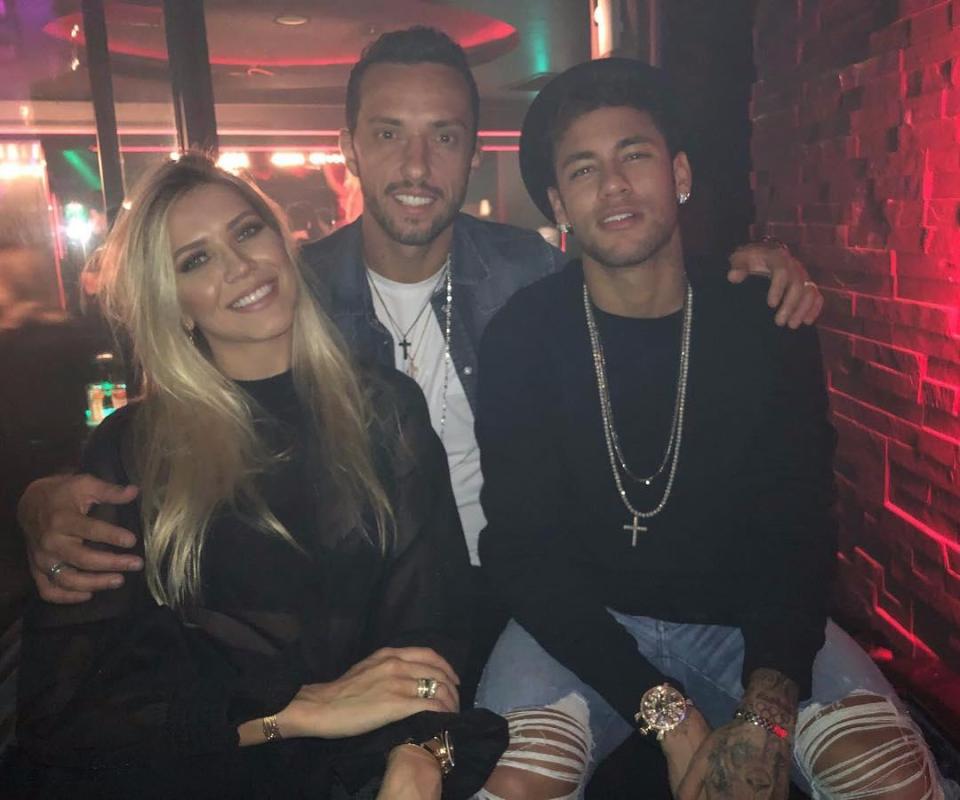  Neymar was visited by compatriot and Vasco da Gama winger Nene this week