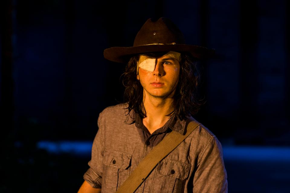  Following the shocking twist, which saw his character Carl Grimes receive a fatal walker bite, the 18-year-old actor took the unprecedented step of asking a fan site to "respect" his character and not post any spoilers