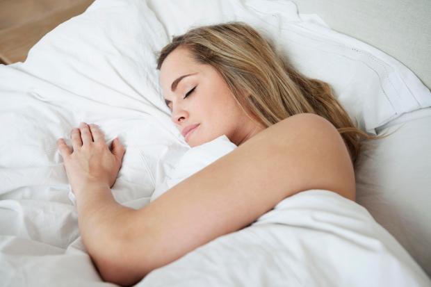 Getting a good night's sleep can help you lose weight, research suggests