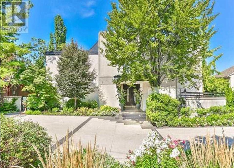  The secluded home was in one of Toronto's most poshest area