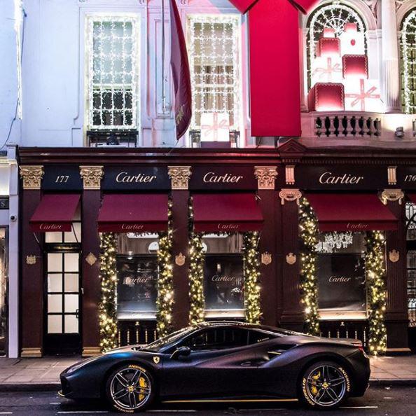  No Christmas is complete without the last-minute dash to Cartier in your Ferrari