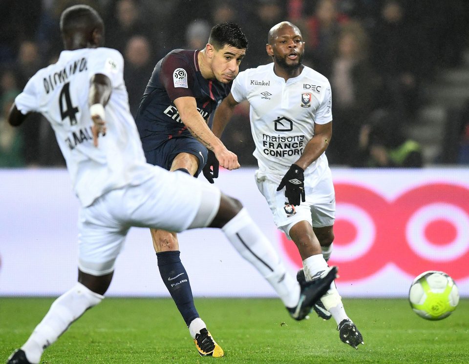 Yuri Berchiche flashes home the third PSG goal against Caen