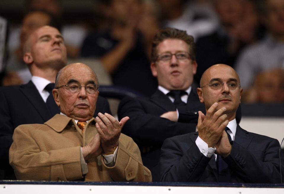  Joe Lewis welcomed Spurs players onboard his boat in 2013