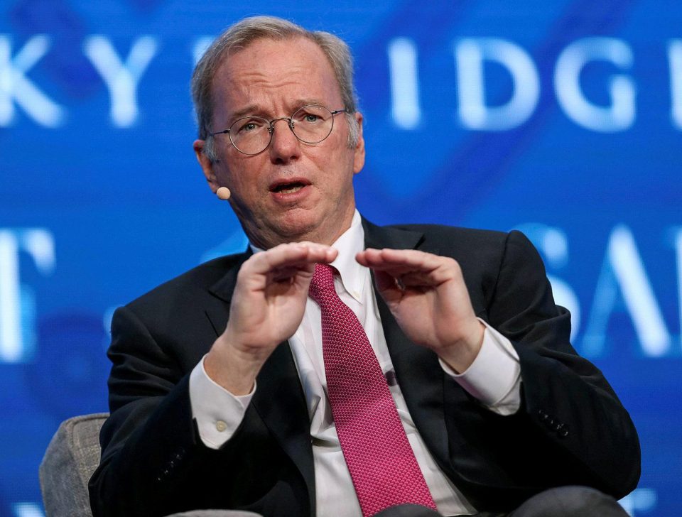  Eric Schmidt, the executive chairman of Alphabet, has announced he is stepping down