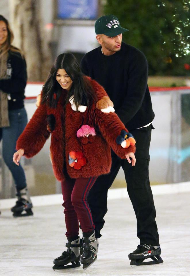  Kourtney got a helping hand by boyfriend Younes as she tried to find her balance