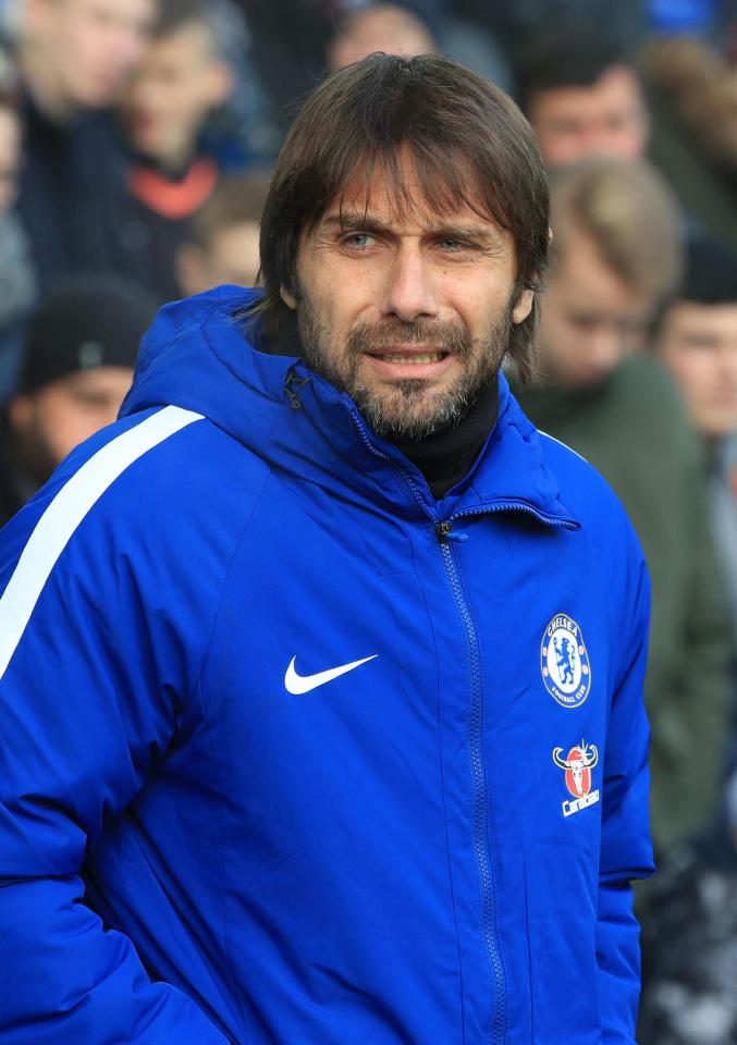  Antonio Conte burst into the Premier League with victory in his first season