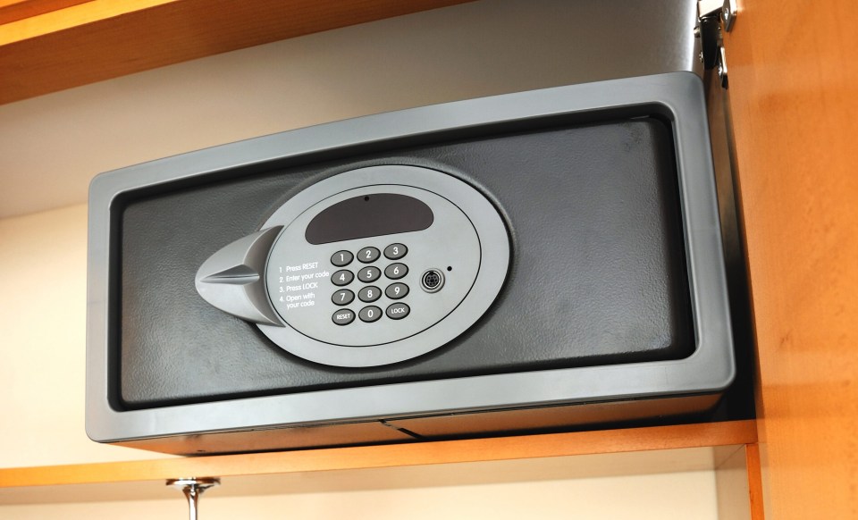 It is still advised to put expensive or personal items in the hotel safe