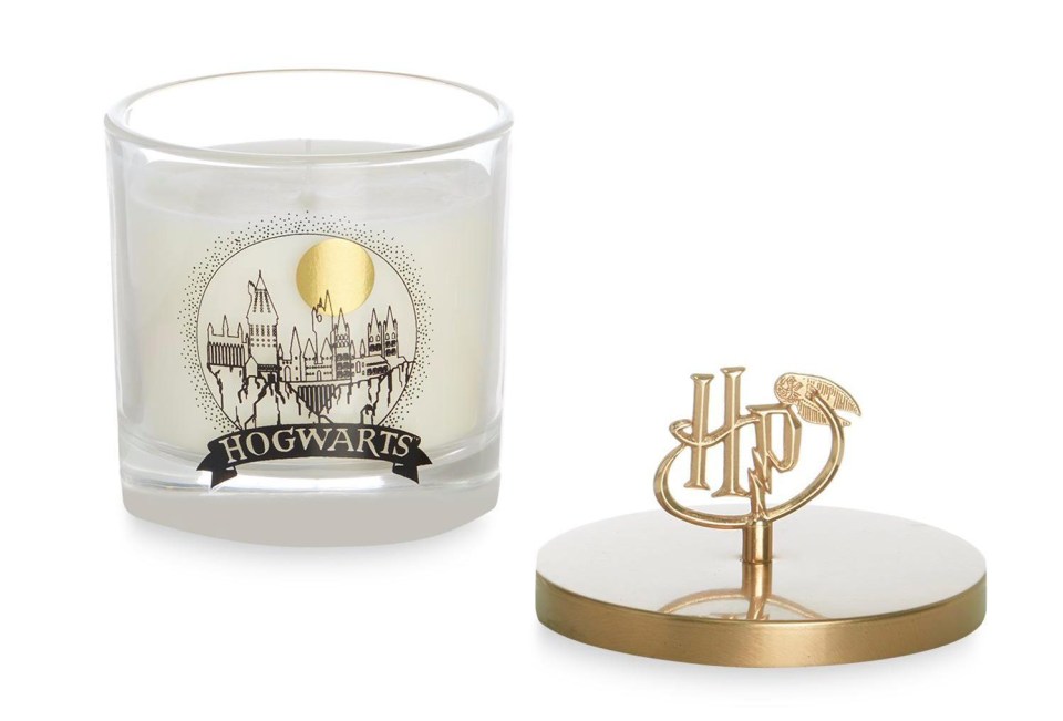 If you can’t pick one, then opt for the Hogwarts candle