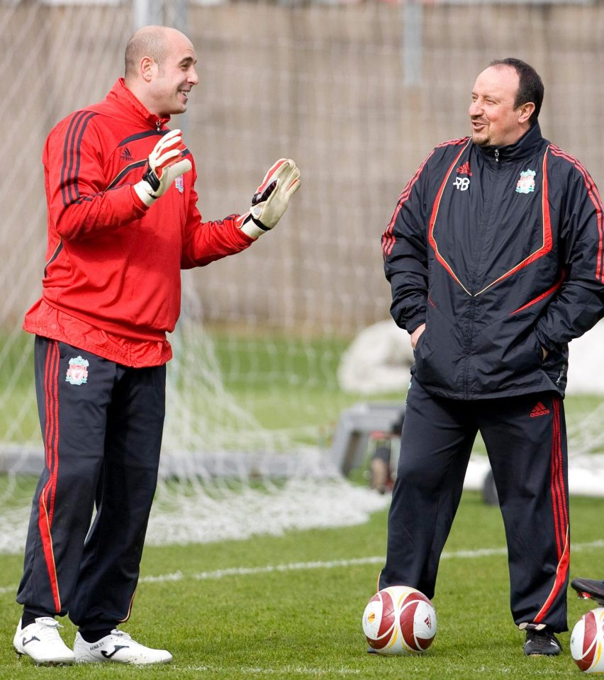 Magpies chief Rafa Benitez has been trying to sign fellow Spaniard Pepe Reina for months 