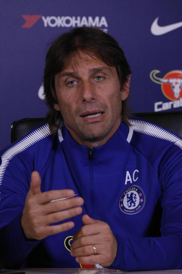  Chelsea boss Antonio Conte claimed Mourinho is suffering from senile dementia