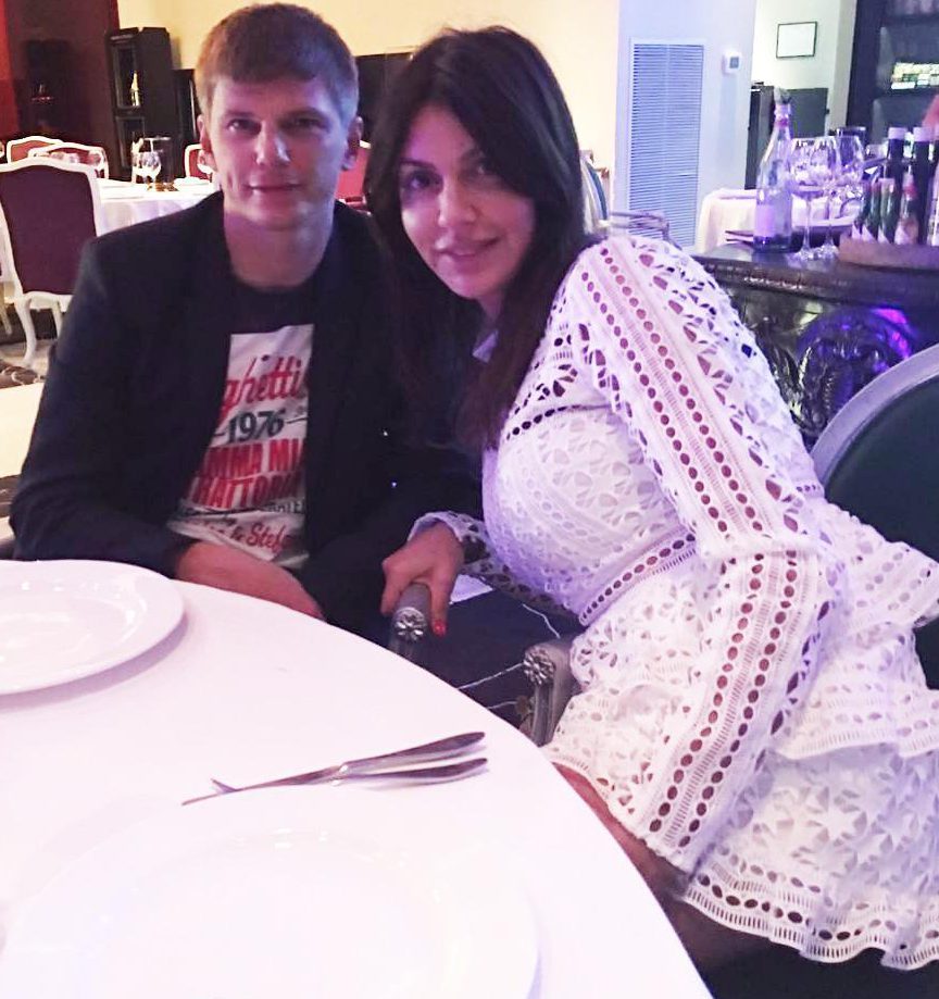  Alisa Arshavin was booted off a Moscow flight set for Kazakhstan, where her famous footballing husband Andrey plays