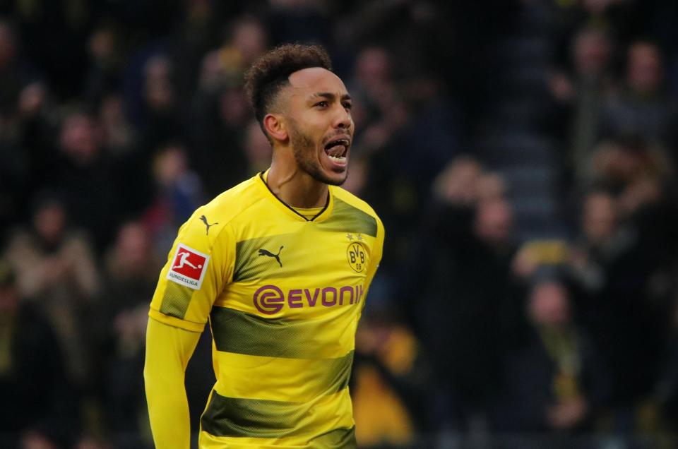  Wenger is keen to add Aubameyang to his squad this month