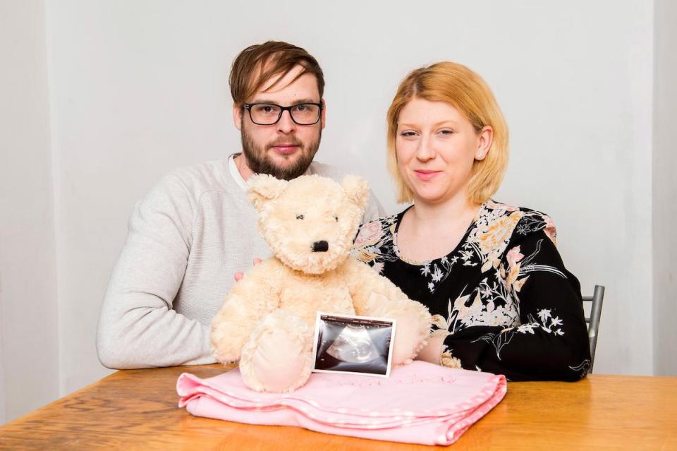  Hayley and Scott had planned to donate their daughter's organs to other sick children