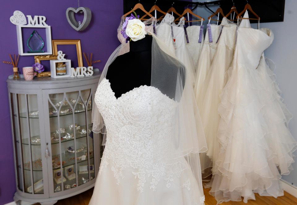  Celebrating Curves offers a full two-hour appointment, where the bride and her entourage have exclusive use of the studio