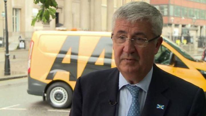 Former chief exec Bob Mackenzie is taking the AA to an employment tribunal