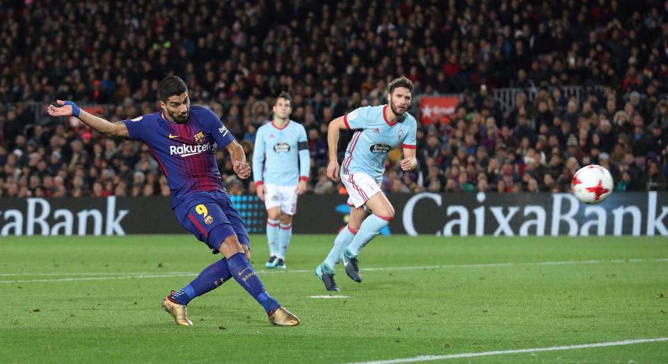  Luis Suarez added the first in Barca's first-half blitz