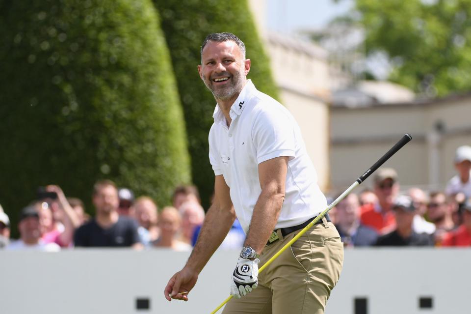  Ryan Giggs will have to pack his clubs away and concentrate back on football if he bags the Wales job