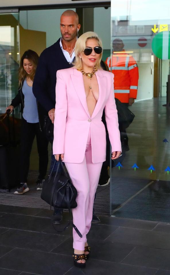  Always eye catching... This is how Lady Gaga dressed for her flight