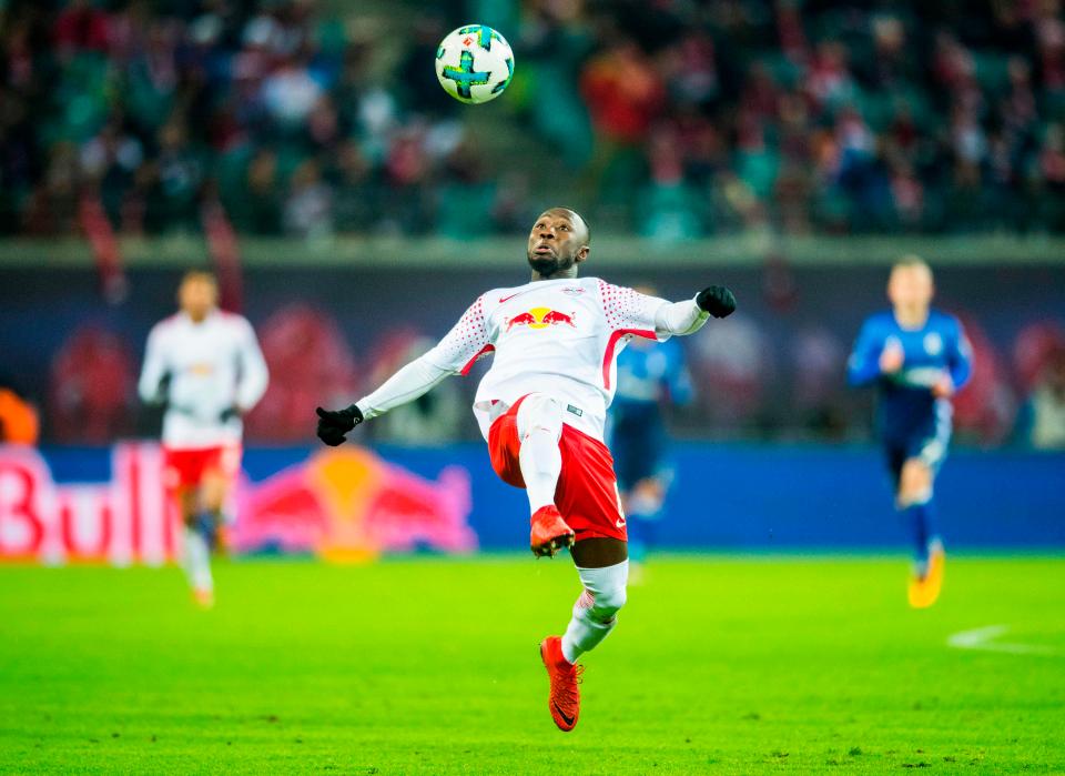  Liverpool are trying to land midfield ace Keita in January