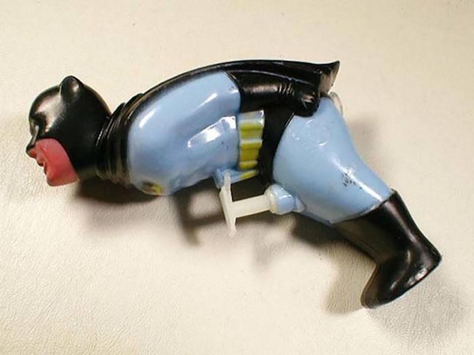  Would you let you child play with this water pistol?