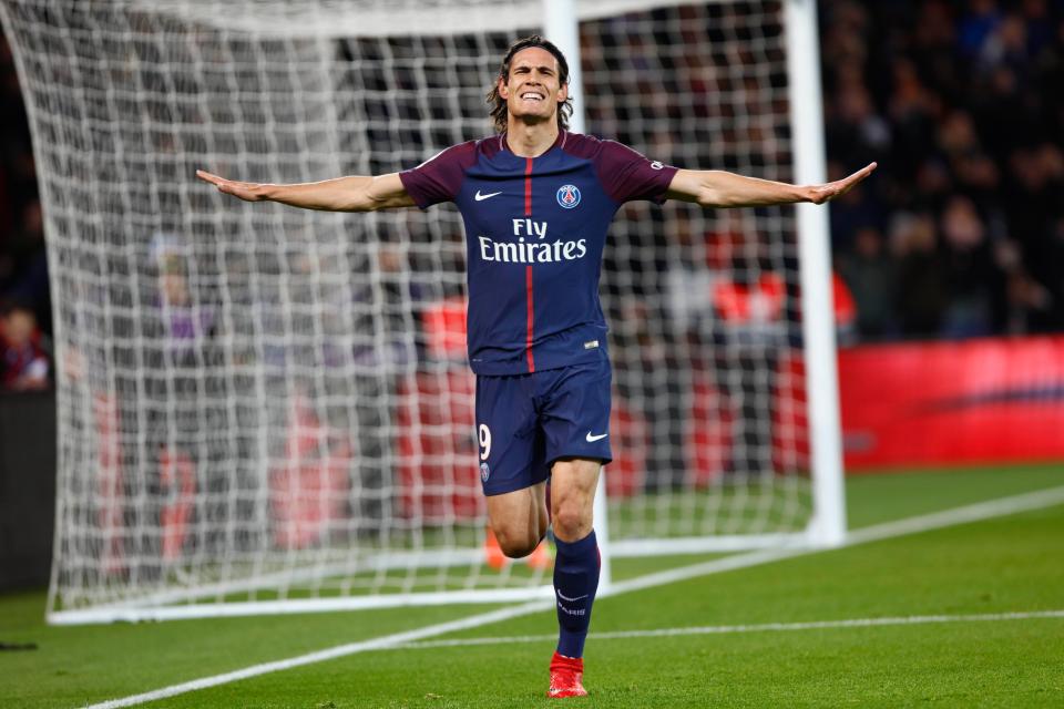  Edinson Cavani celebrates after matching Zlatan Ibrahimovic's 156 goals