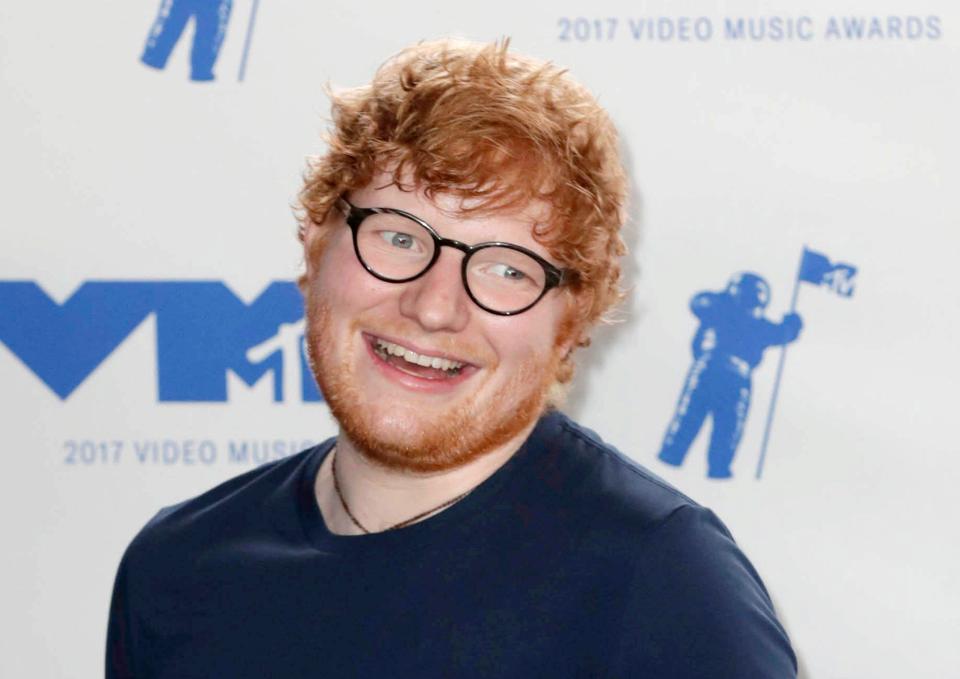  Ed Sheeran decided not to attend the Grammy Awards in New York last night