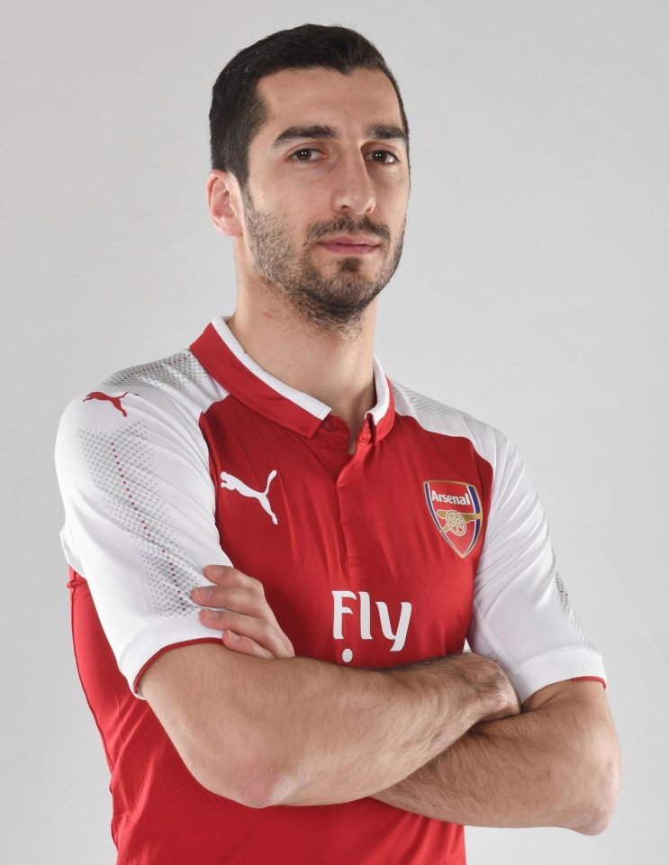  Henrikh Mkhitayan has moved to Arsenal in the opposite direction