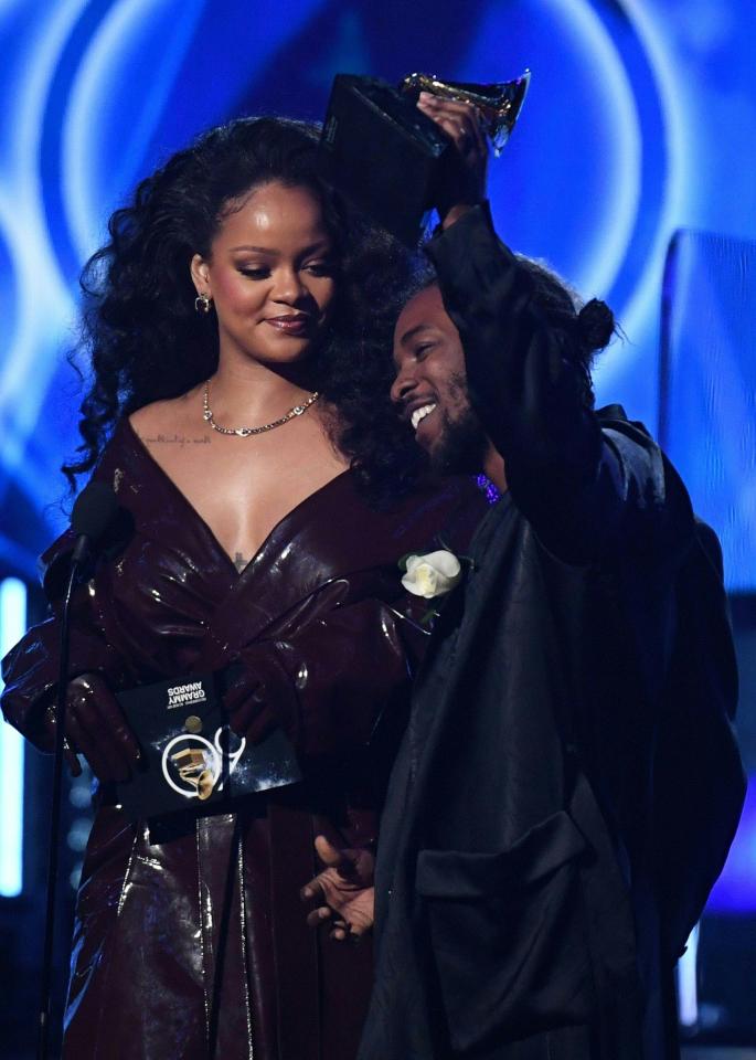  Some fans said they were upset when they saw Rihanna wasn't wearing the symbolic corsage either