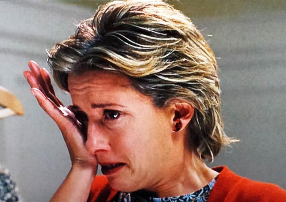  Emma Thompson breaks down in tears in that famous scene from Love Actually